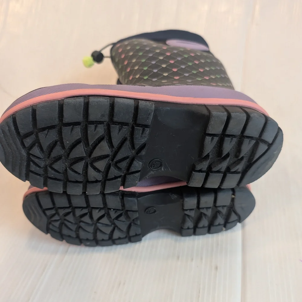WESTERN CHIEF Girls Black Heart Print Insulated Warm Winter Snow Boots Size 13/1
